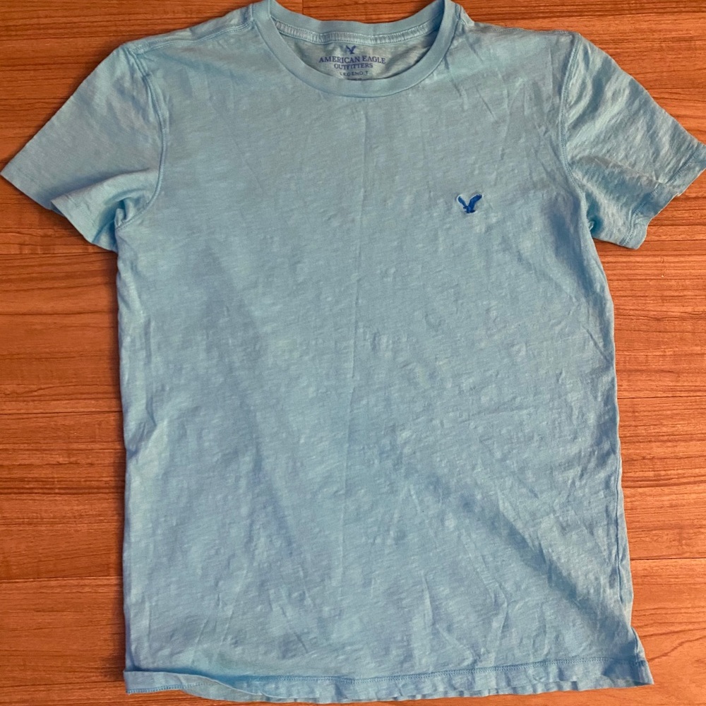 Light blue American eagle shirt